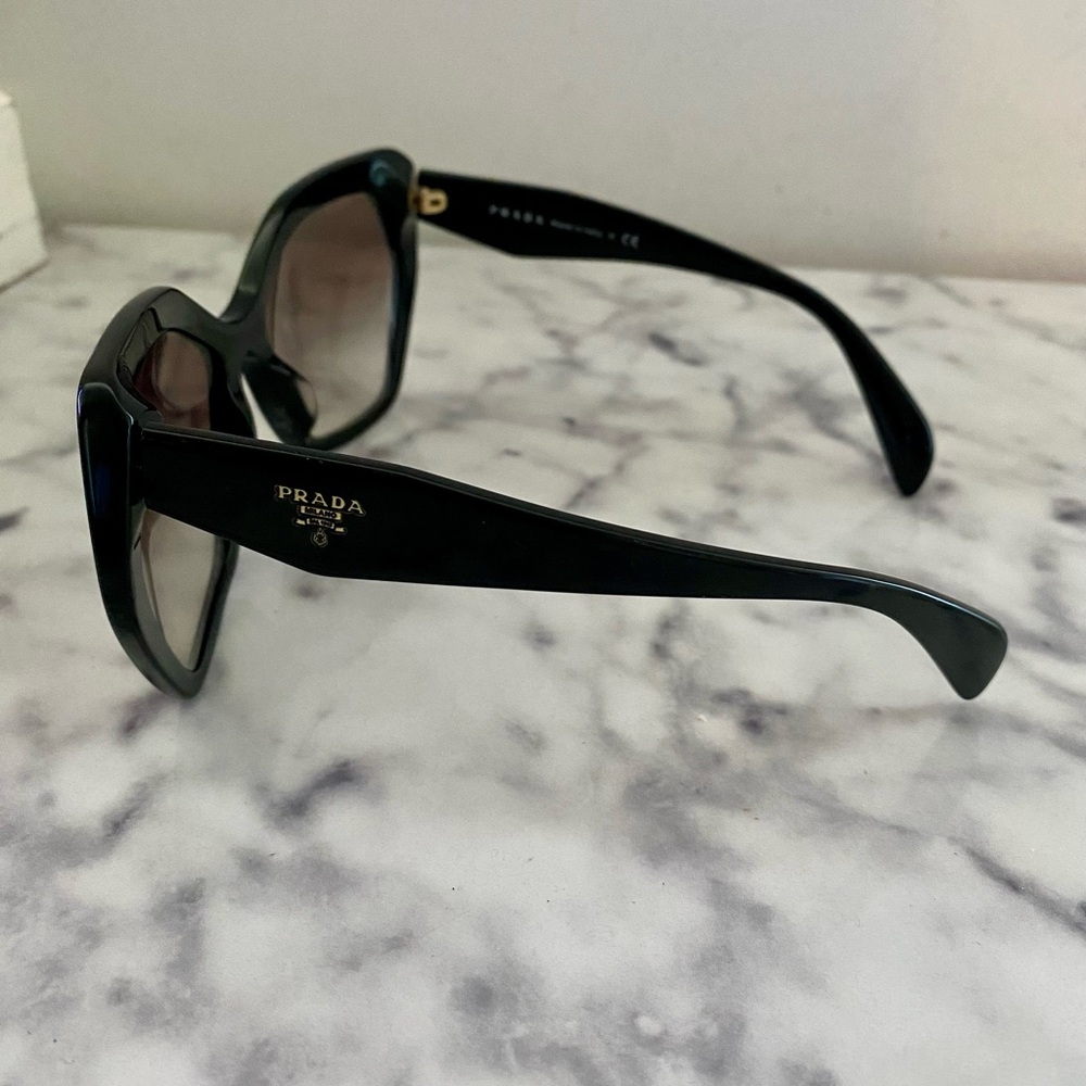 Authentic Used Prada PR 16RS HERITAGE sunglasses - Black